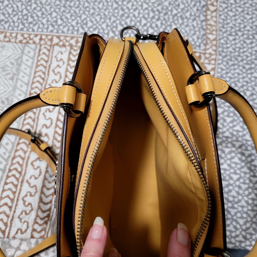 Coach Brown and Tan Signature Handbag - Picture 4 of 12